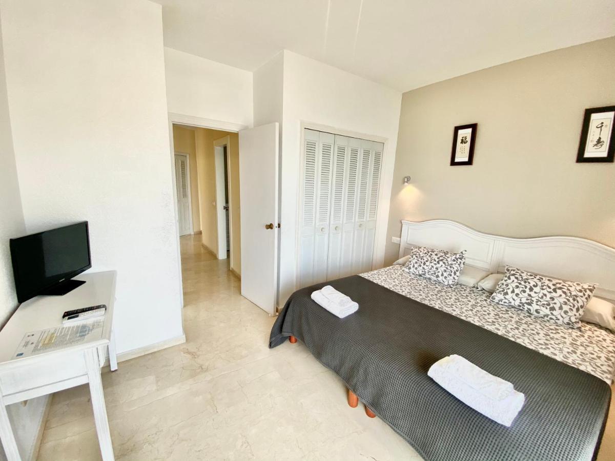 Apartamentos Turisticos Castillo Del Vigia Τορρεμολίνος Εξωτερικό φωτογραφία
